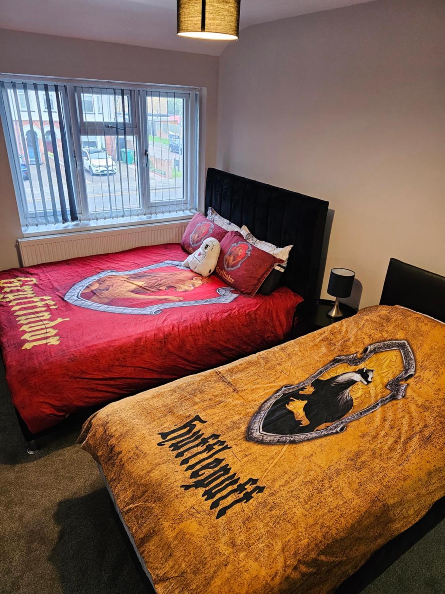 Potters Hideout- 2 Bedroom 2 Bathroom Apartment Watford  Luaran gambar